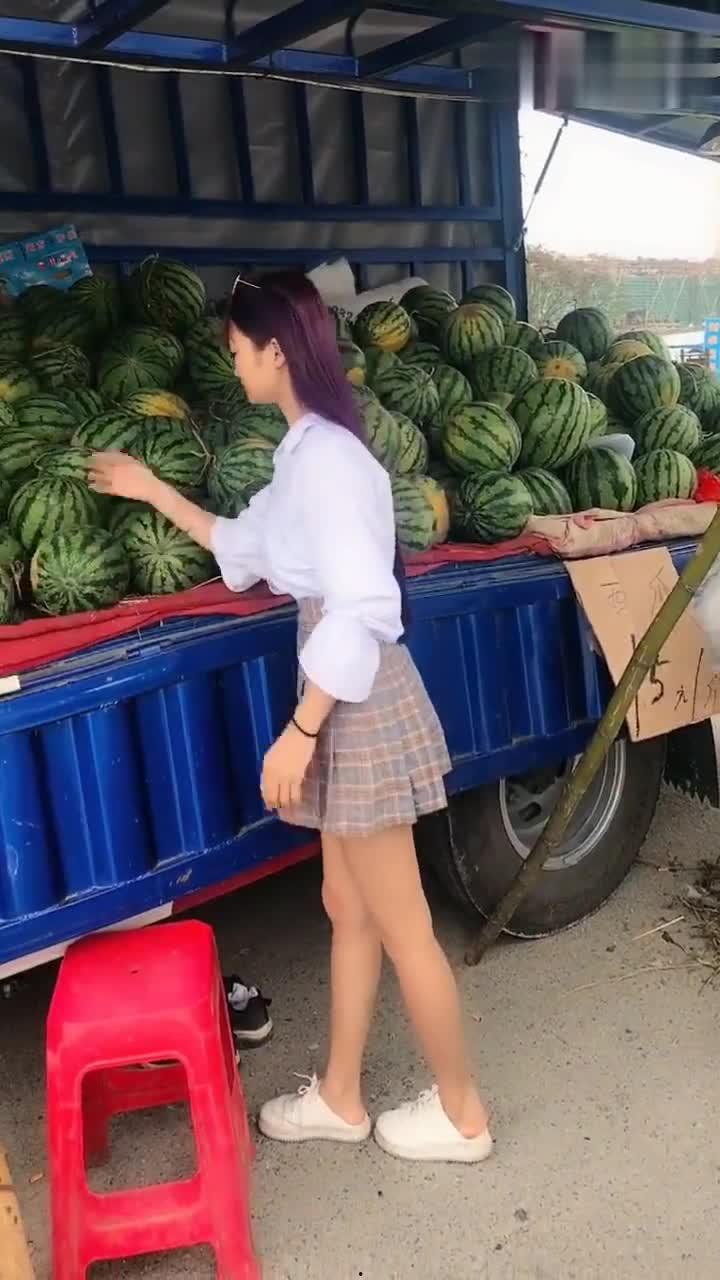 梦见朋友请我吃瓜,揭秘朋友请吃的神秘寓意