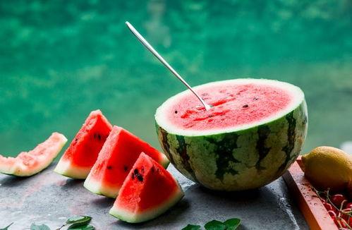 《吃瓜》古诗,吃瓜群众的诗意人生